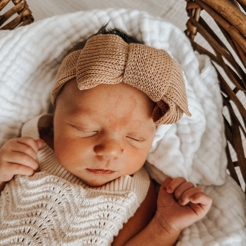 3 Little Crowns - Textured Knit Topknot - Coco