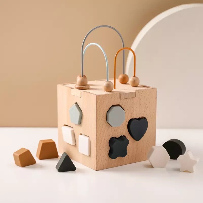 OMGBoutique - Wooden Busy Box - Activity Cube