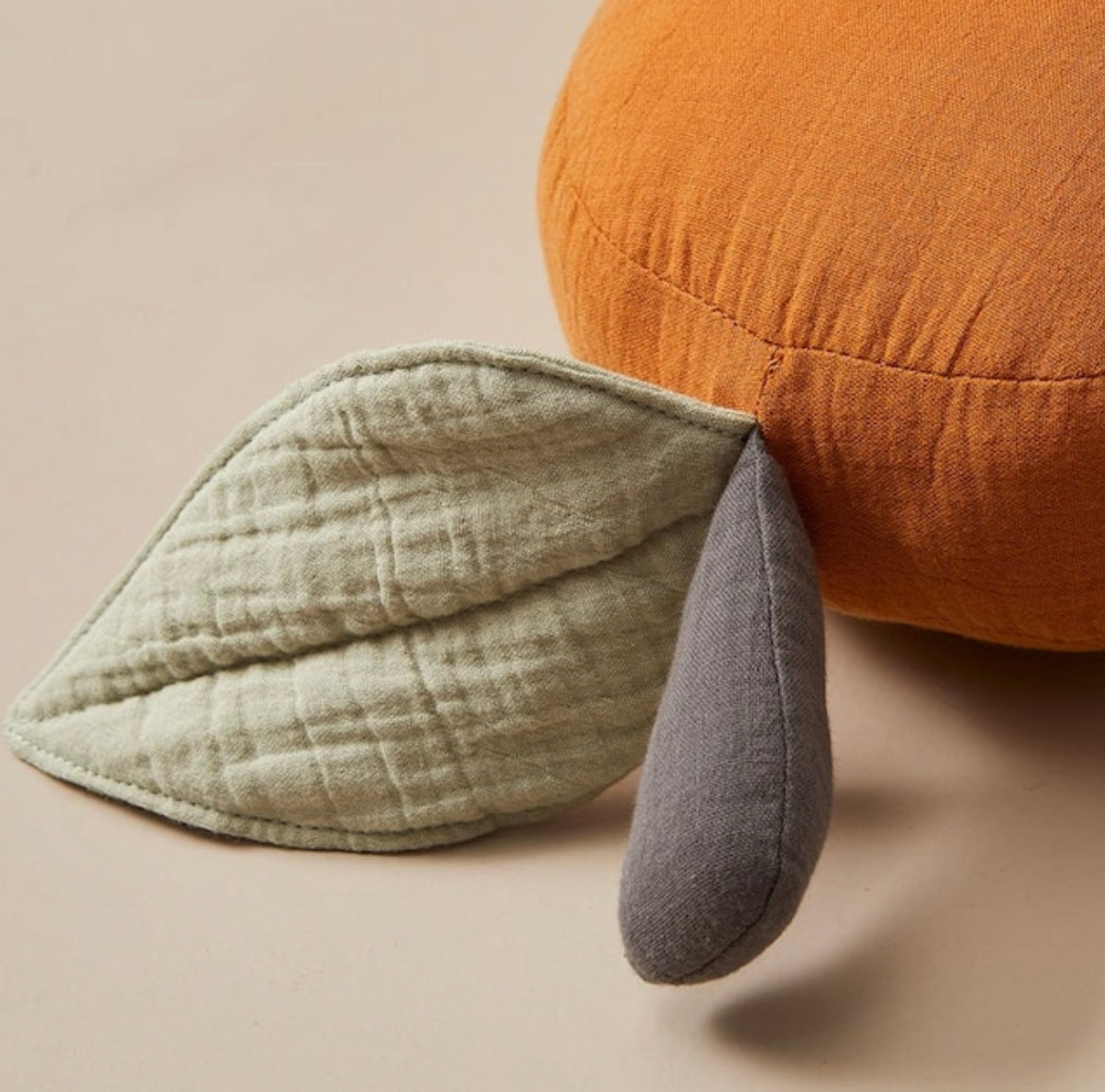 OMGboutiquebendigo - Pear Cushion